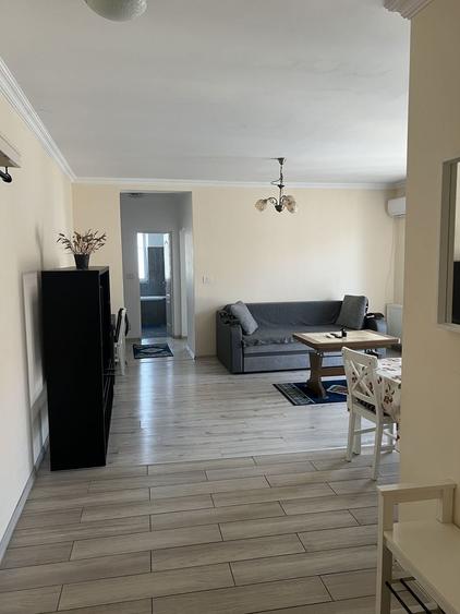 Apartament cu 3 camere semidecomandat în Braytim
