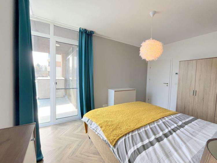 Apartament cu 2 camere semidecomandat, mobilat în Central