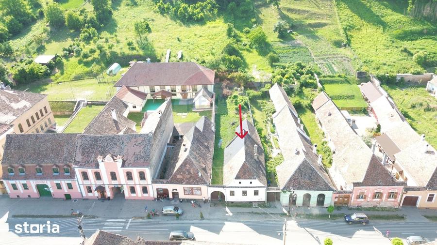 Casă cu 4 camere cu Teren 1694 Mp în Biertan
