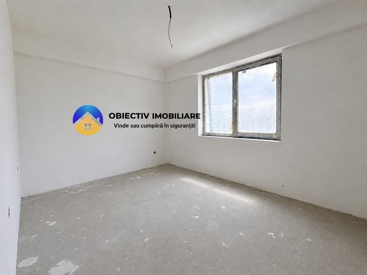 Apartament cu 3 camere decomandat în Calea Romanului