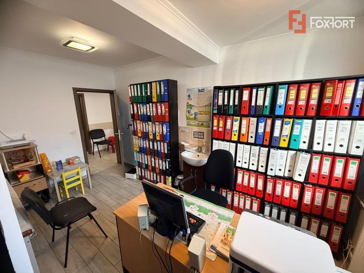Spațiu comercial, de 66.650001525879 mp, în Badea Cârțan