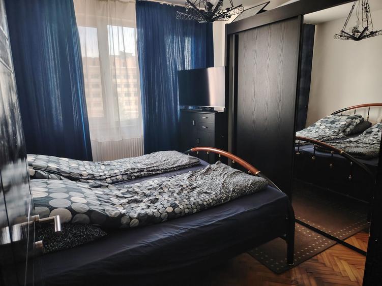 Apartament cu 3 camere decomandat în Central