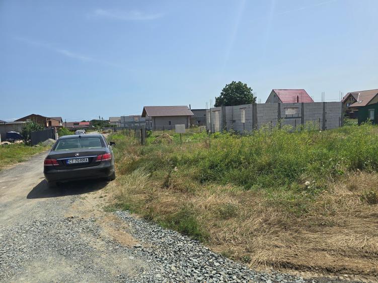 Teren Construcții intravilan de 510 mp, în Vest