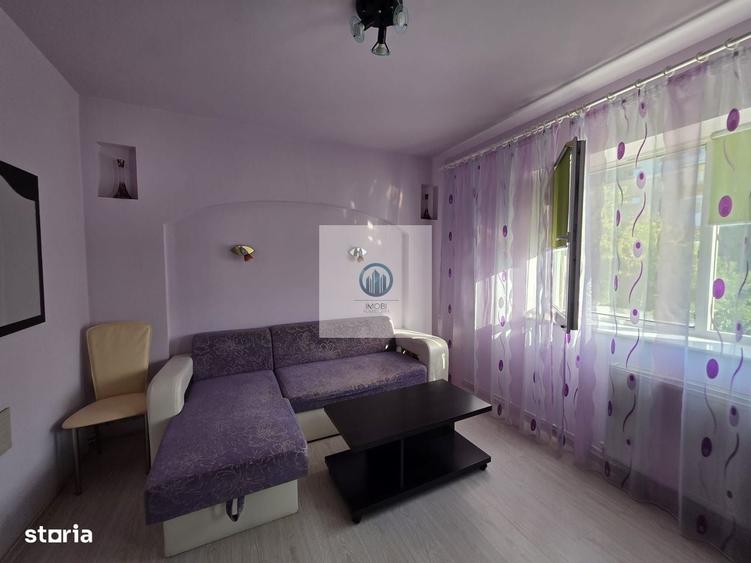 Apartament cu 3 camere decomandat în Deve