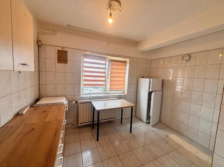 Garsonieră decomandată în 13 Septembrie