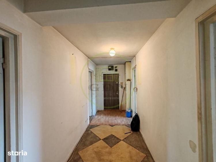 Apartament cu 3 camere decomandat în Ștrand