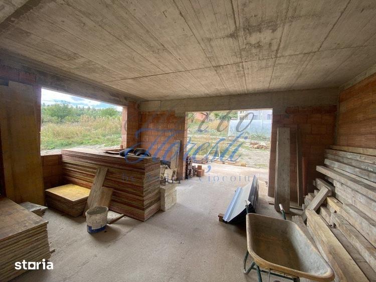 Casă cu 5 camere cu Teren 575 Mp în Feleacu