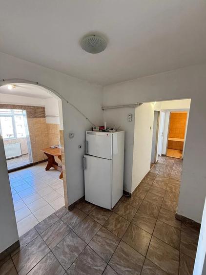 Apartament cu 3 camere decomandat în Alexandru cel Bun