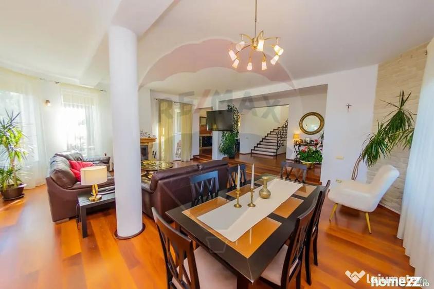 Casă cu 5 camere cu Teren 600 Mp în Central