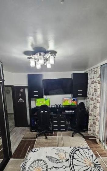 Apartament cu 3 camere decomandat, mobilat în Inel I