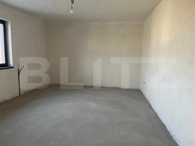 Casă cu Teren 1200 Mp în Central