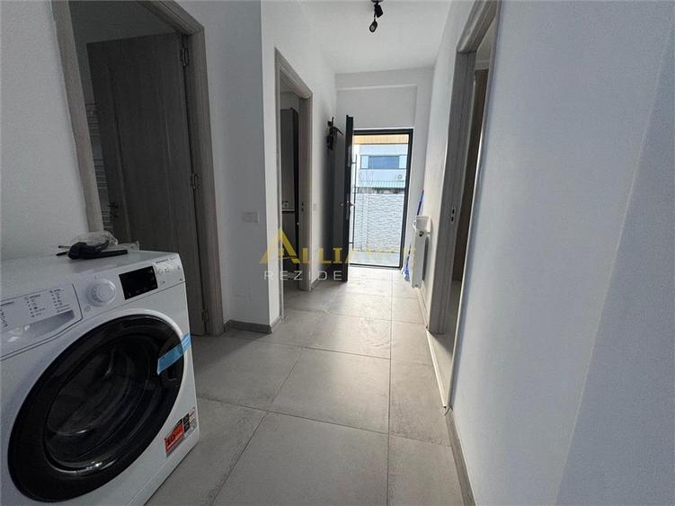Duplex cu 3 camere cu Canalizare în Central