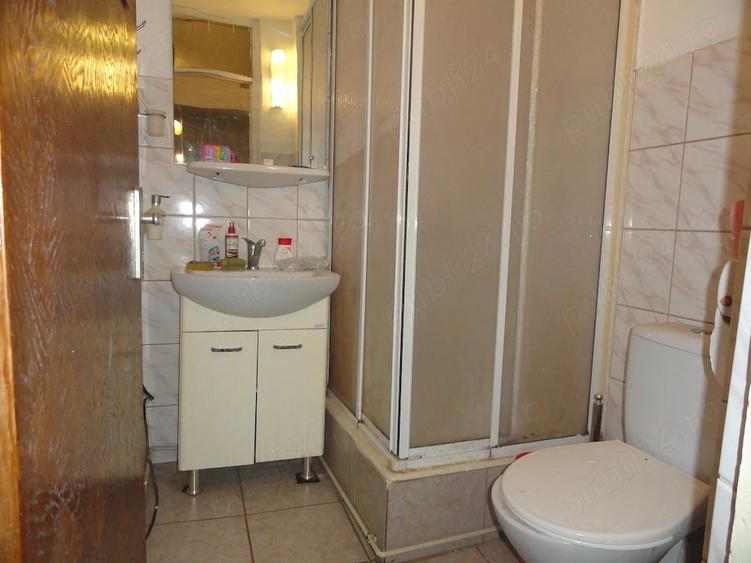 Apartament cu 4 camere decomandat în Micălaca