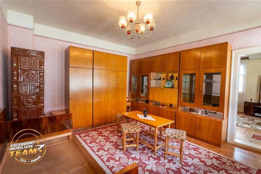 Casă individuală cu 3 camere cu Teren 659 Mp în Central