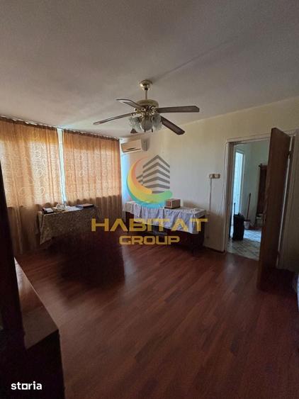 Apartament cu 3 camere semidecomandat în Berceni