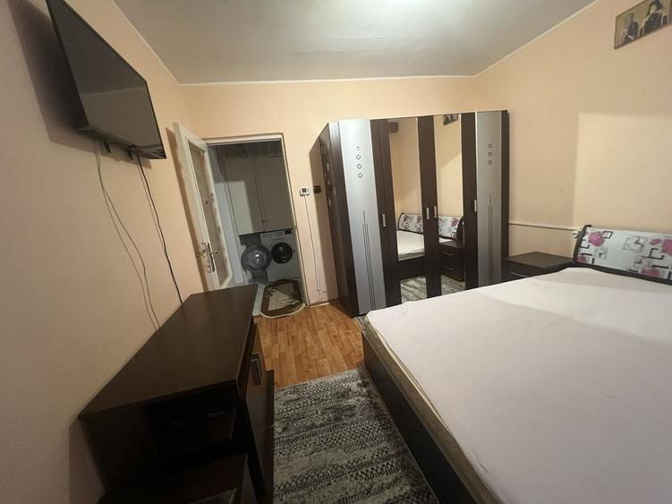 Apartament cu 2 camere decomandat în Micro 18