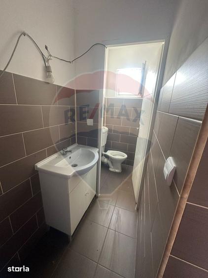 Spațiu comercial, de 256 mp, în Gura Văii