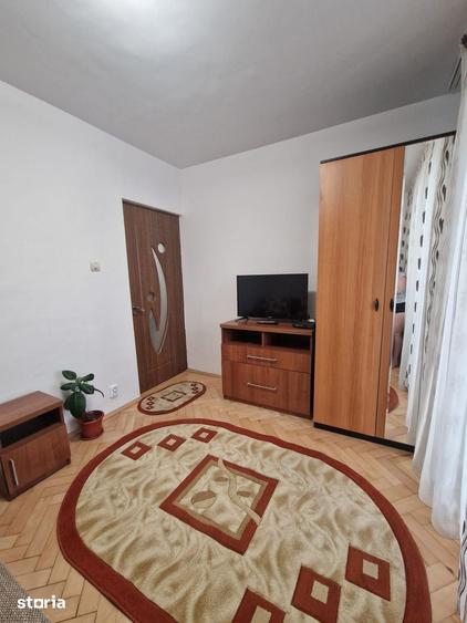 Apartament cu 3 camere în Tudor Vladimirescu