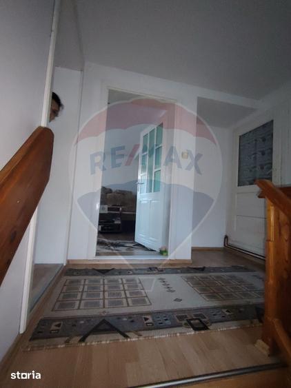Casă cu 7 camere cu Teren 6965 Mp în Panaci