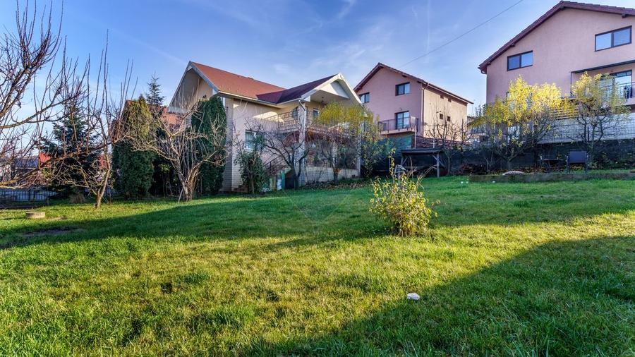 Casă individuală cu 5 camere cu Teren 861 Mp în Someșeni