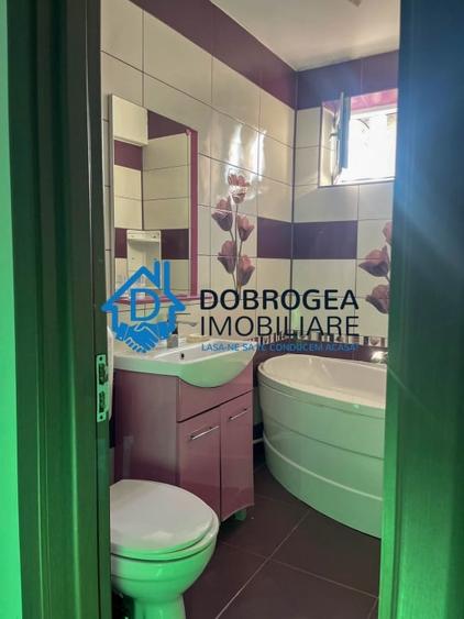 Apartament cu 2 camere decomandat, mobilat în Piața Veche