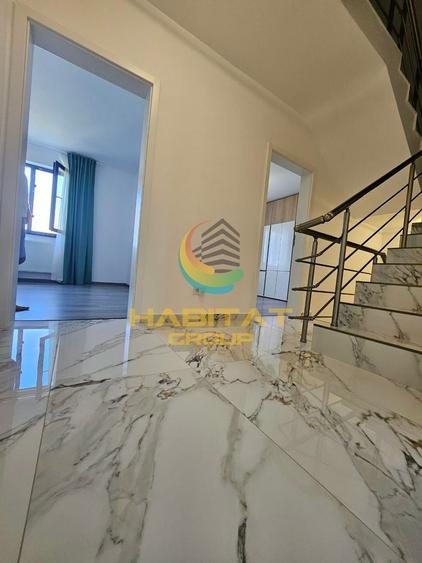 Duplex cu 4 camere cu Canalizare în Central