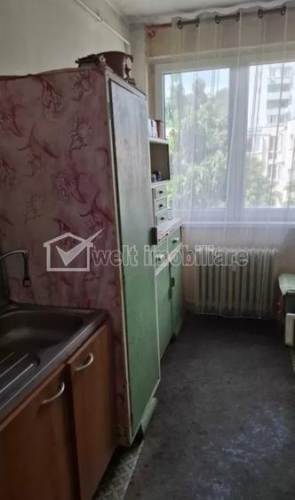 Apartament cu 3 camere decomandat în Grigorescu