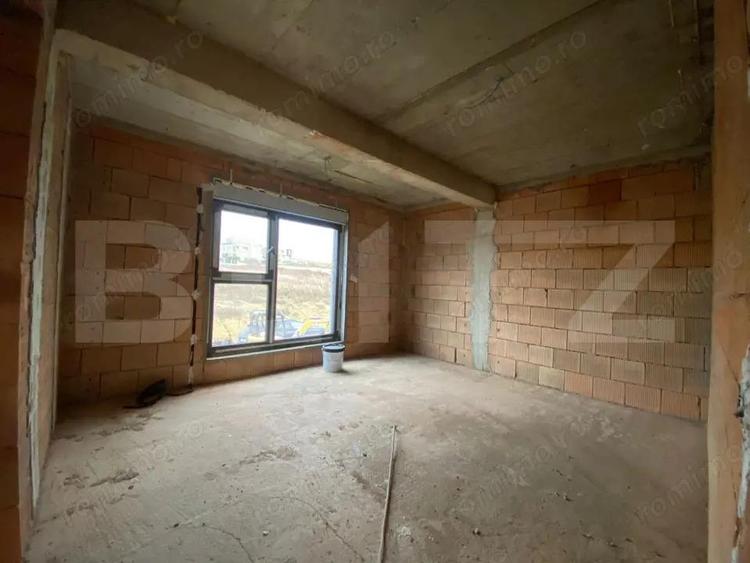Casă cu Teren 240 Mp în Borhanci