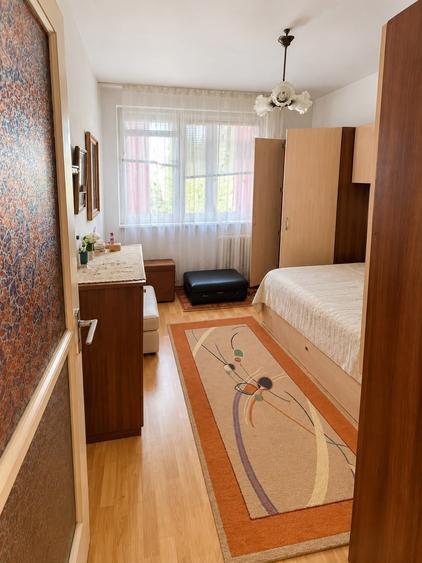 Apartament cu 3 camere decomandat în Iancului