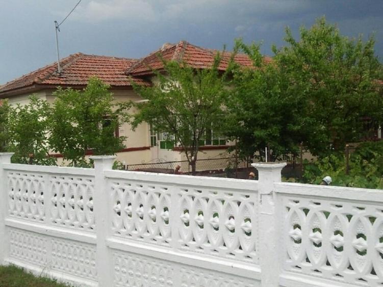Teren Construcții intravilan de 500 mp, în Frumușani