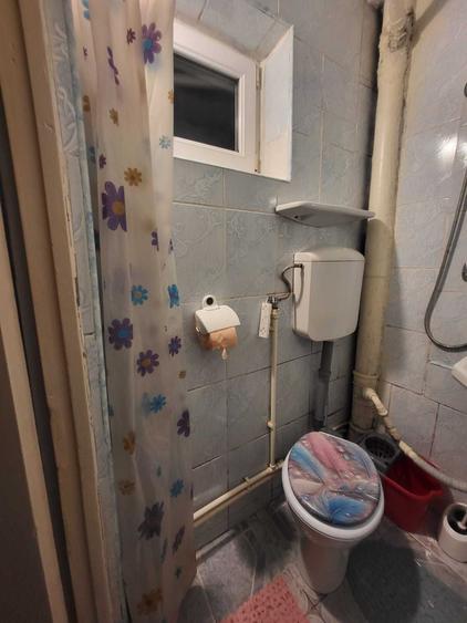 Apartament cu 2 camere semidecomandat în Podu Roș