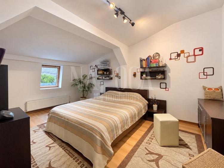 Apartament cu 4 camere semidecomandat în Central