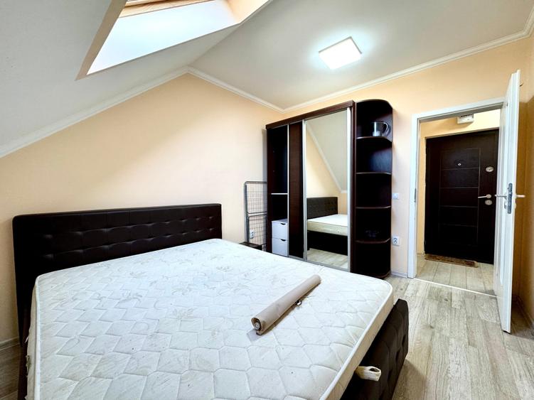 Apartament cu 2 camere semidecomandat, mobilat în Central