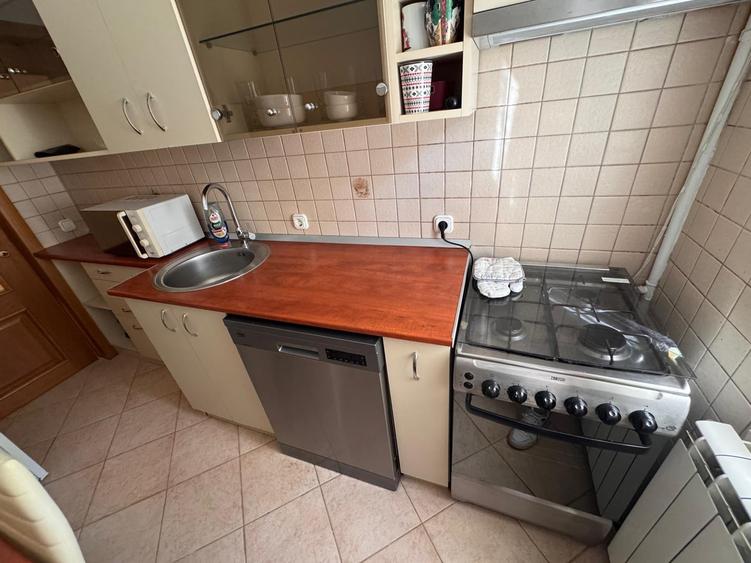 Apartament cu 2 camere decomandat în Drumul Taberei