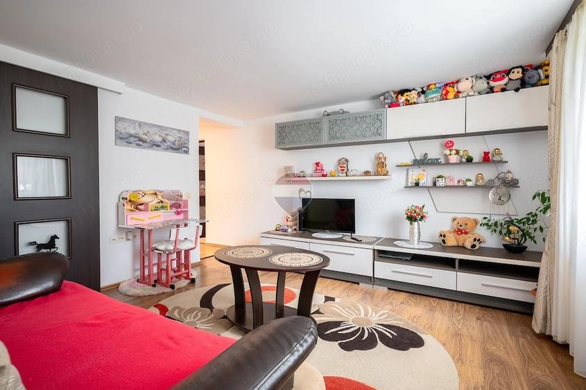 Apartament cu 3 camere decomandat în Turcheș