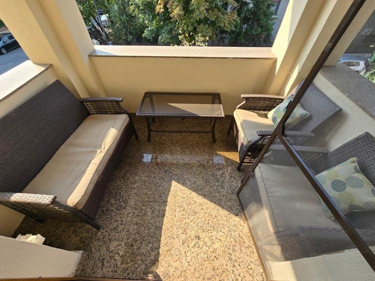 Apartament cu 5 camere în Aviatorilor
