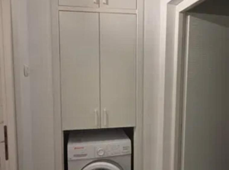 Apartament cu 2 camere semidecomandat în 1 Mai