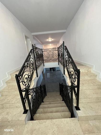 Casă cu 6 camere în Hărmanului
