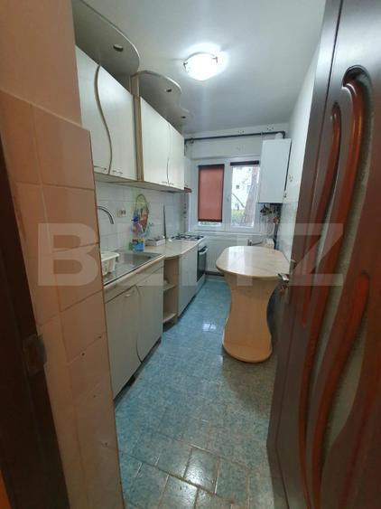 Apartament cu 2 camere semidecomandat, mobilat în Micro 6