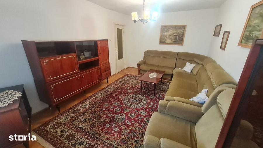 Apartament 3 camere zona Strand - 1