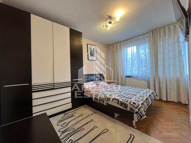 Apartament cu 3 camere decomandat în Podgoria