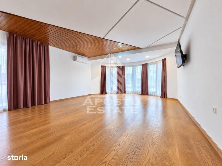 Casă cu 4 camere cu Teren 620 Mp în Vladimirescu
