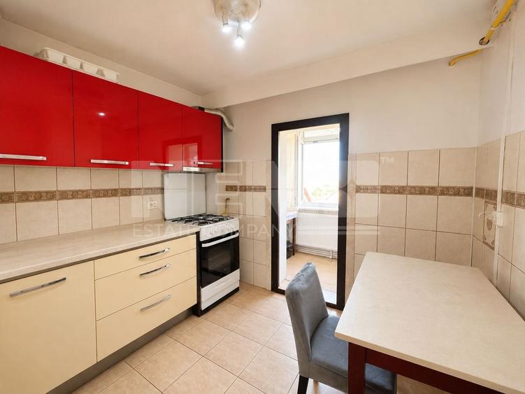 Apartament cu 3 camere semidecomandat, mobilat în Sud-Est