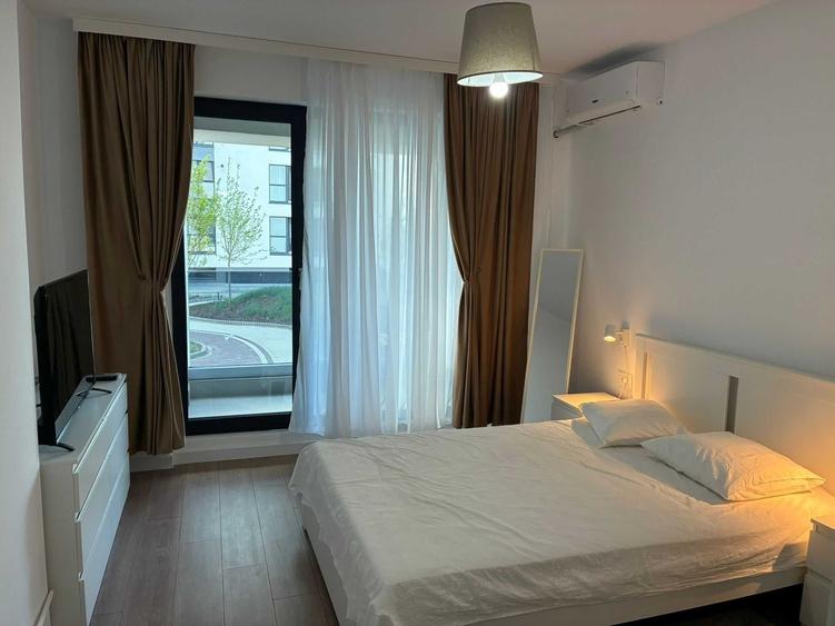 Apartament cu 2 camere decomandat în Crețești