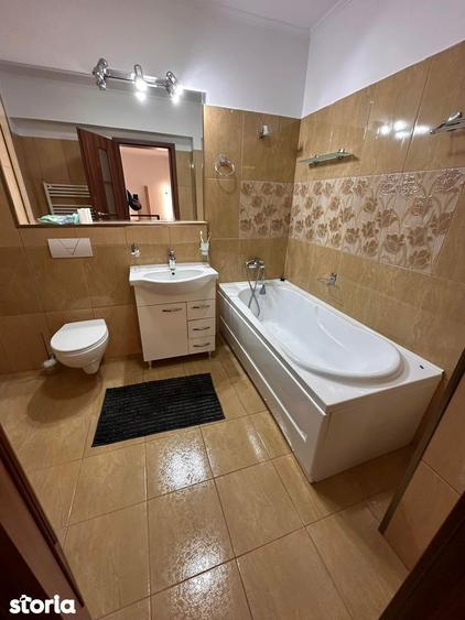 Apartament 3 Camere Centru In Bloc Exclusivit Disponibil - 1