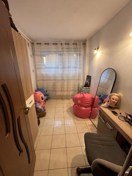 Apartament cu 2 camere semidecomandat în Grivița