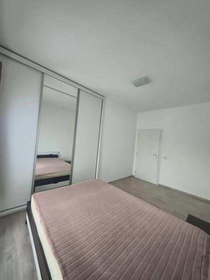 Apartament cu 3 camere decomandat în Giroc