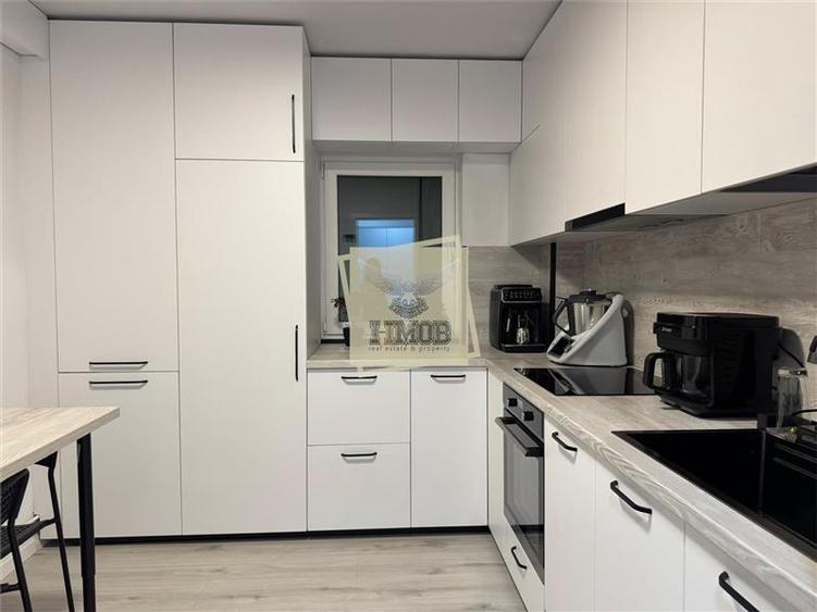 Apartament cu 3 camere decomandat, mobilat în Mihai Viteazul