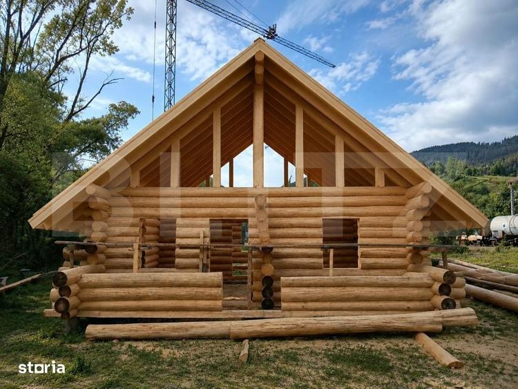 Casă cu 4 camere în Argestru
