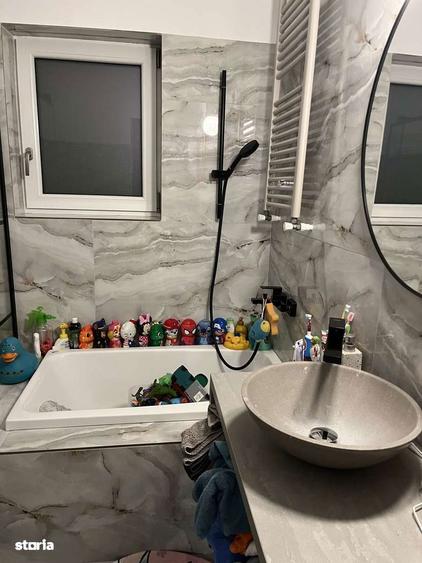 Casă cu 4 camere cu Teren 117 Mp în Central